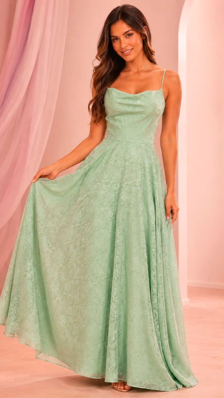 VETIDO VERDE CLARO CON ESTAMPADO DE FLORES CORTE PRINCESA CON CORSET
