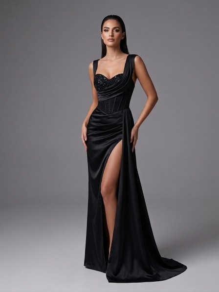 VESTIDO NEGRO CON BRILLOS SATINADO CON ABERTURA