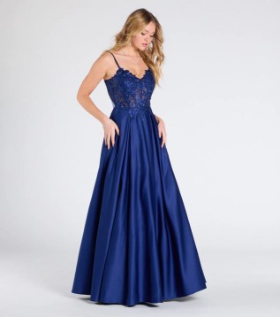 vestido azul pomposo satinado y varilas