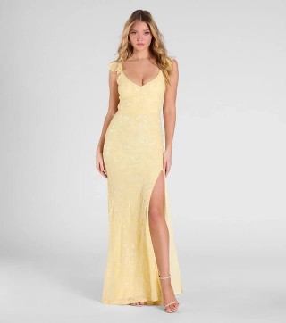 vestido amarillo bebe con abertura en la pierna