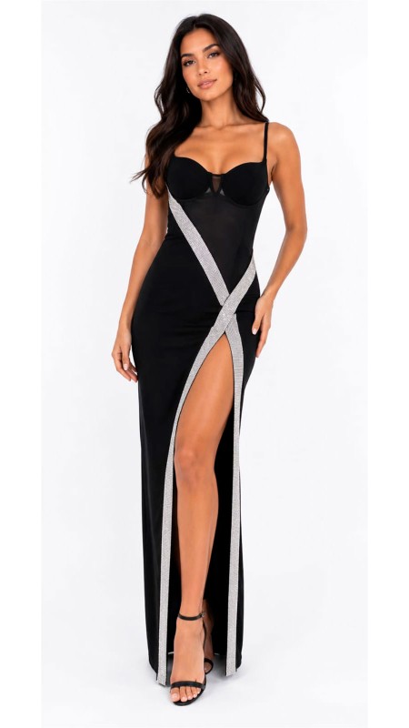 VESTIDO COLOR NEGRO CON BRILLOS ESCOTE CORAZON