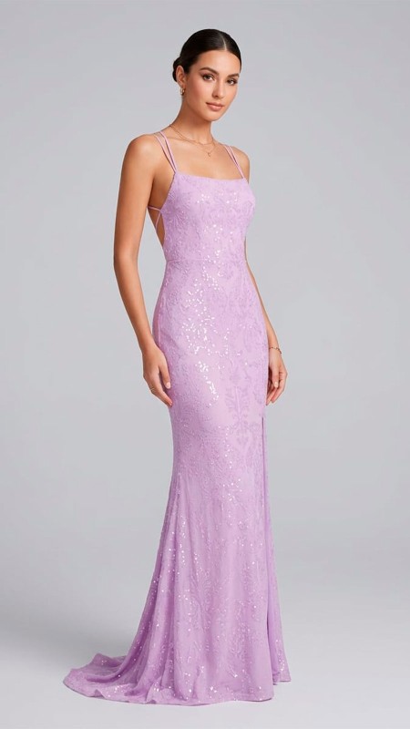 VESTIDO COLOR LILA CON DETALLES DE LENTEJUELAS