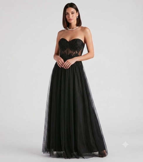 vestido negro straples con tull y varillas