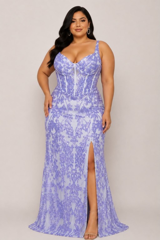 VESTIDO CELESTE CON LENTEJUELAS CON COLA