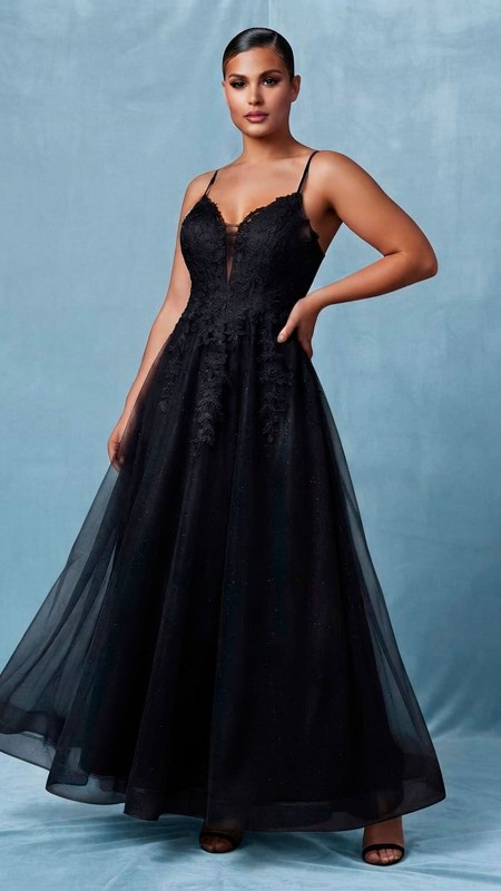 VESTIDO NEGRO BRILLOSO POMPOSO
