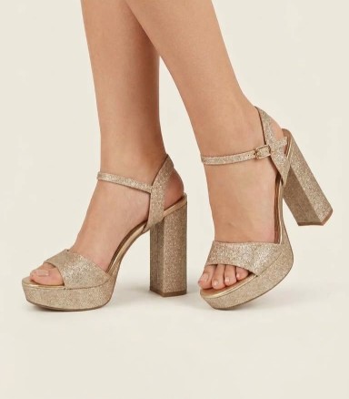 TACOS BEIGE CON BRILLOS TALLA  36