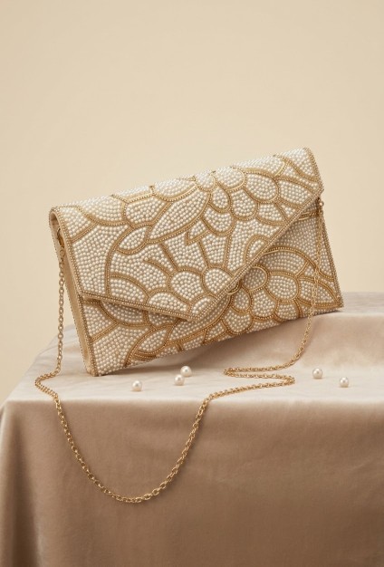 CARTERA SOBRE DORADO  CON PERLAS