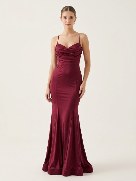 VESTIDO  GUINDO CON  PERLAS