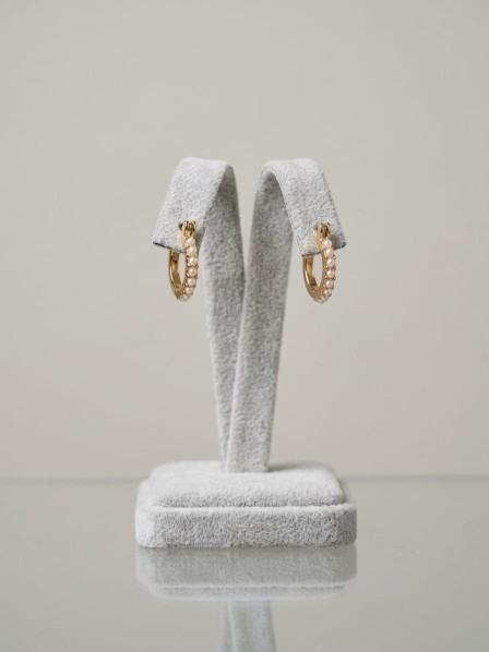 ARETES  DE ARGOLLA CON PEQUEÑAS PERLAS