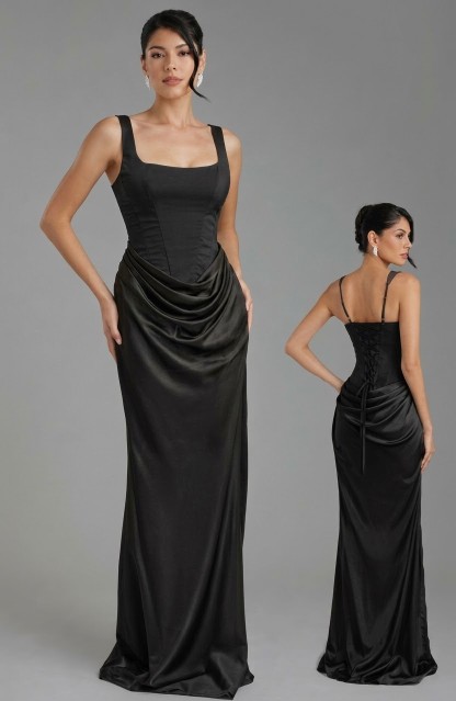 VESTIDO NEGRO SATINADO DRAPEADO EN LAS CADERAS