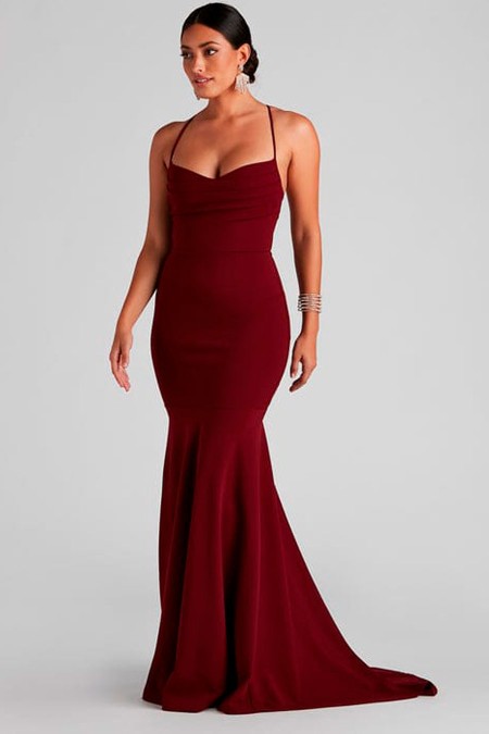 VESTIDO GUINDO SIRENA CON MINI COLA  LICRA
