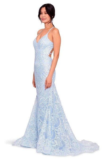 VESTIDO CORTE SIRENA CON ENCAJE Y COLA AZUL CIELO